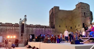 كايرو ستيبس تستعد لافتتاح مهرجان القلعة ببروفة أخيرة.. صور