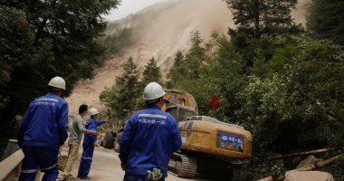 فرق الإنقاذ الصينية تنتشل 4 جثث بموقع انهيار صخور بجنوب غرب الصين 