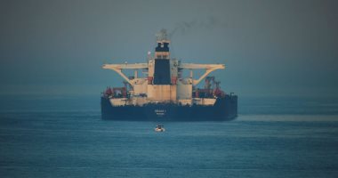 النقل البحرى اليونانى: الناقلة الإيرانية لم تطلب دخول ميناء كالاماتا