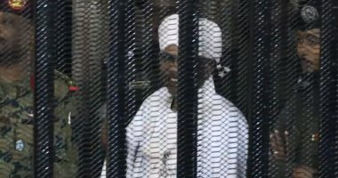 محكمة سودانية تؤجل محاكمة البشير للسبت المقبل 