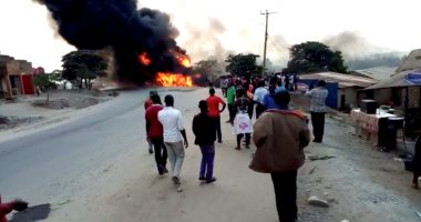 مصرع 10 أشخاص فى اصطدام شاحنة وقود بثلاث سيارات بغرب أوغندا