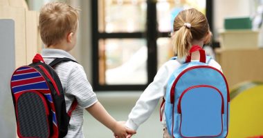 5 احتياطات لصحة طفلك قبل دخول المدرسة.. منها اختبار النظر