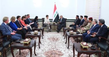 رئيس وزراء العراق لوزيرة الدفاع الألمانية: نعمل على حصر السلاح بيد الدولة