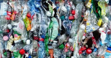 لأول مرة.. تحويل زجاجات المياه البلاستيكية إلى أطراف صناعية