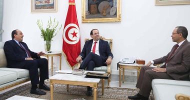 رئيس حكومة تونس يبحث مع النقل والداخلية إعادة فتح المحطة الجوية للمسافرين غدا