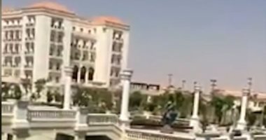 من قلب العاصمة الإدارية.. سيدة خليجية تتغنى بجمال فندق الماسة.. فيديو