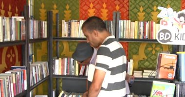 "بحر وهواء وقراءة".. المكتبات الشاطئية تجوب سواحل المغرب