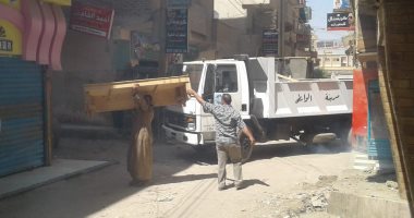 محافظ بنى سويف: رفع 300 حالة إشغالات وتحرير 15 محضرا للمخالفين 