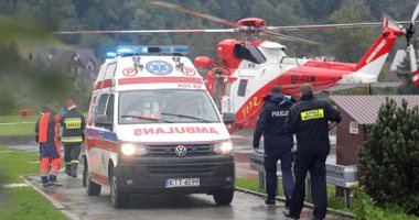 صور.. مصرع 3 أشخاص وإصابة 22 آخرين فى عاصفة رعدية بجبال تاترا فى بولندا