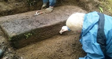 اكتشاف لوح حجرى عمره 190 عاما شمالى الصين