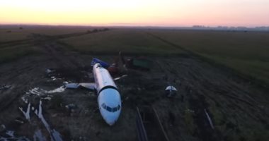 ننشر فيديو يعرض مكان هبوط طائرة روسية اضطراريا وعلى متنها 233 راكبًا
