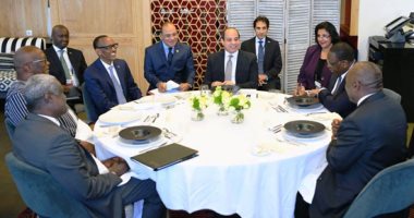رؤساء على مائدة السيسى فى فرنسا.. الرئيس يستضيف زعماء رواندا والسنغال وجنوب أفريقيا