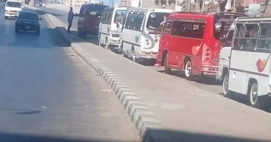 قارئ يشكو رفع سائقى الميكروباص الأجرة بخط فيصل - الجيزة
