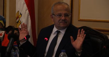 رئيس جامعة القاهرة يشدد على الالتزام بمواصفات الورقة الامتحانية