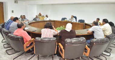 محافظة أسيوط تناقش إجراءات قانون التصالح فى مخالفات البناء وتعلن تقديم تسهيلات