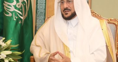وزير الشؤون الإسلامية بالسعودية يوجه بمنع مياه الشرب مؤقتاً بجوامع المملكة 