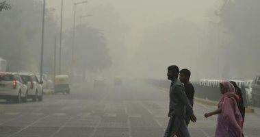 الهند تغلق المدارس وتوقف أعمال البناء فى نيودلهى مع تزايد تلوث الهواء