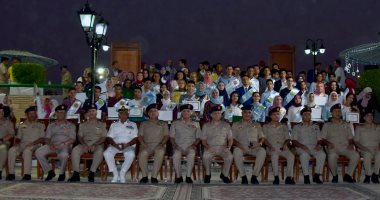 القوات المسلحة تكرم الطلبة المتفوقين دراسياً من أسر الجيش المصرى