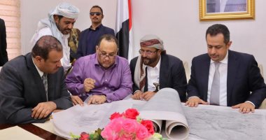  رئيس وزراء اليمن يعتمد مخططات تطوير "مأرب"
