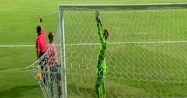فيديو ..قطع فى الشبكة يؤجل انطلاق مباراة بيراميدز وحرس الحدود فى كأس مصر
