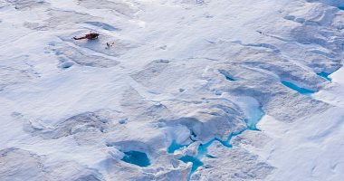 بسبب تغير المناخ..صور لناسا تكشف ذوبان الأنهار الجليدية فى جرينلاند 