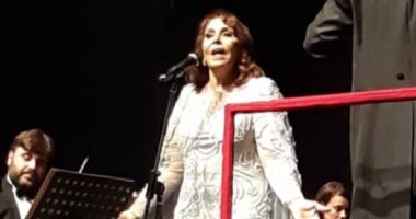 فيديو.. عفاف راضى تبدأ حفلها فى سوريا بأغنية "غرب الجزيرة"