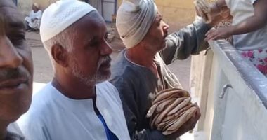توزيع 3 آلاف رغيف خبز مدعم بقرية الكيمان يوميا لحين تسليم المخبز لمستأجر جديد