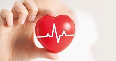 7 أعراض للأزمة القلبية تحدث فقط عند النساء.. التعرق الزائد الأبرز 