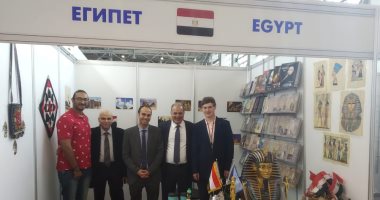 شاهد.. السفير المصرى يزور جناح هيئة الكتاب المصرية فى معرض موسكو