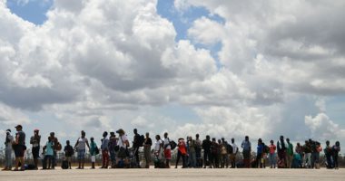 صور..وصول 250 متضررا من إعصار دوريان إلى ناسو بعد إجلائهم من جزر الباهاماس