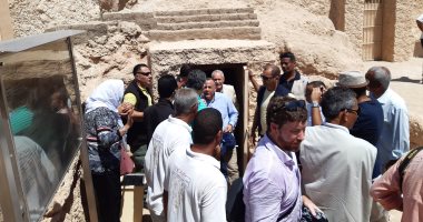 وزير الآثار ومحافظ الأقصر يتفقدان ترميم مقبرتين بجبل ذراع أبوالنجا ومعرض بمتحف الأقصر
