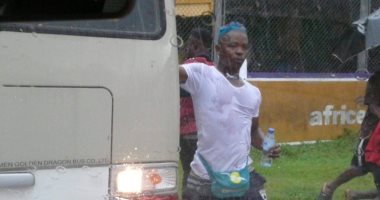 سوبر كورة.. جماهير سيراليون تعتدى على منتخب ليبيريا قبل مباراة اليوم