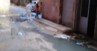 شكوى من انتشار مياه الصرف الصحى فى بشارع عزت مبروك ببشتيل