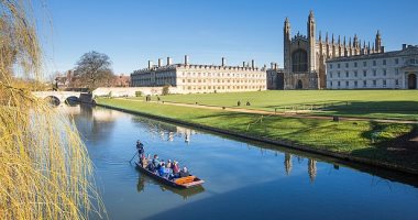 جامعة كامبريدج تقلل انبعاثات الكربون بنسبة 11 %