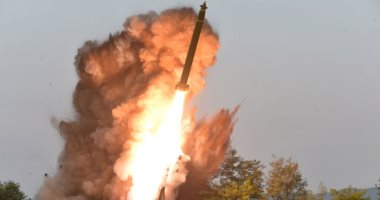 صور.. زعيم كوريا الشمالية يشرف على اختبار راجمة صواريخ متعددة الفوهات