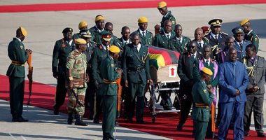 وصول جثمان موجابى إلى زيمبابوى 