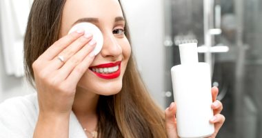 مش لازم Makeup remover.. وصفات لتنظيف الوجه من بقايا المكياج