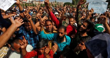 مظاهرات فى كشمير تتحول إلى أعمال عنف مع الشرطة الهندية
