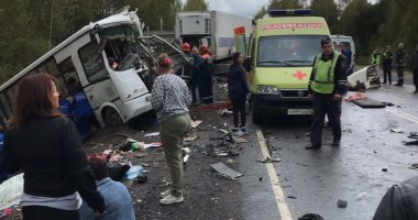 فيديو وصور.. مصرع 7 أشخاص وإصابة 21 آخرين فى حادث تصادم وسط روسيا