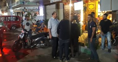 حملات مسائية مكبرة لإزالة إشغالات الطريق شرق الإسكندرية.. صور