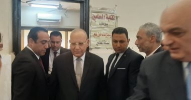 وزير العدل فى زيارة مفاجئة لمجمع المحاكم والشهر العقارى ببورسعيد
