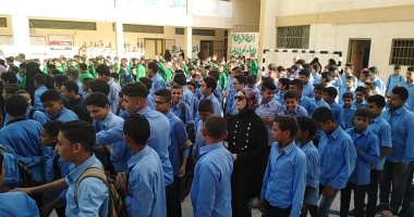 صور .. إنتظام حضور الطلبة فى أول يوم دراسى بشمال سيناء
