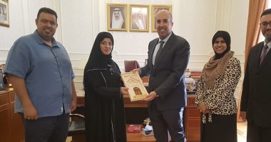 السفير البحرينى يهنئ جمعية الصم بالمملكة على تجربتهم فى تعليم ضعاف السمع