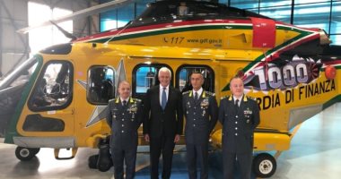 "ليوناردو" الإيطالية تحتفل بتصنيع الهيلكوبتر رقم ألف من طراز AW139