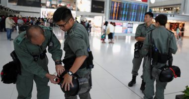انتشار أمنى مكثف للشرطة بمطار هونج كونج