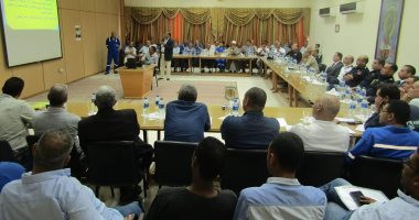صور.. مجلس مدينة غارب بالبحر الأحمر يعقد مؤتمرا حول إدارة الأزمات