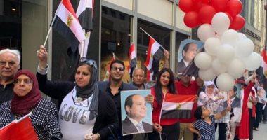 فيديو.. المصريون بأمريكا يحيون ويدعمون السيسى عقب عودته من لقاء ترامب