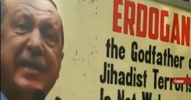 فيديو.. لافتات وسيارات تجوب نيويورك للتنديد بسياسة أردوغان وعلاقته بالإرهاب
