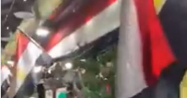الأعلام المصرية ترفرف فى بانكوك لرفض الفوضى.. ومدون إماراتى يهتف: تحيا مصر