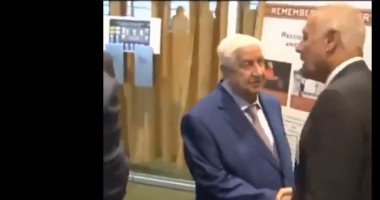 فيديو .. أبو الغيط مصافحا وفد الحكومة السورية بنيويورك: بفرح جدا لما بشوفكم